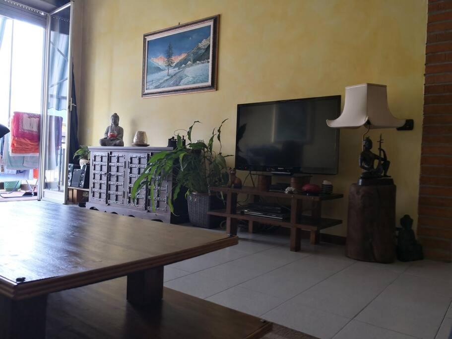 Appartamento Chic Vista Lago - Casa Janis Verbania Exterior photo
